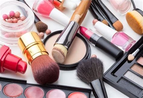 أفضل علاج لإزالة الكدمات من الوجه وتحت العين