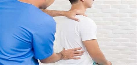 ألم في القلب وخلف الظهر