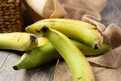 أضرار الموز على المعدة