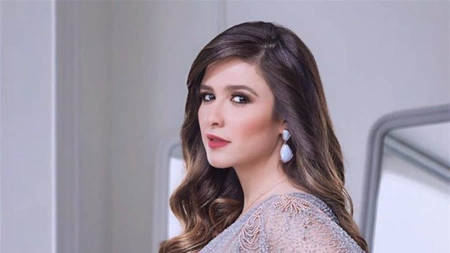 ياسمين عبد العزيز تعود للسينما مع أكرم حسني بعد غياب 6 سنوات  أعلنت الفنانة ياسمين عبد العزيز بدء تصوير فيلم جديد يحمل اسم زوجة رجل مش مهم بمشاركة أكرم حسني وتأليف شريف ا إقرأ المزيد