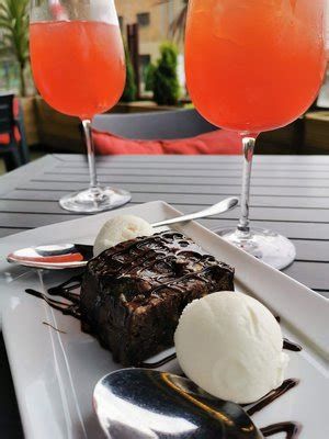 أفضل مطاعم مرسى دبي 2025 بالأسعار