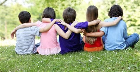 عبارات عيد الحب 2025 كلمات ورسائل عيد الحب الفلانتين رومانسية للحبيب والزوج