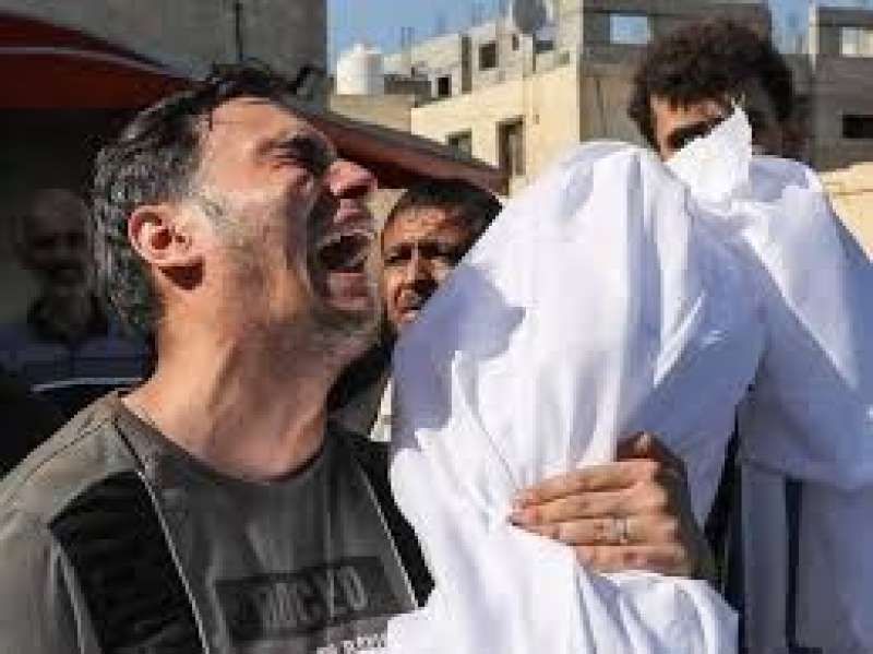 استشهاد 18 فلسطينيا وإصابة آخرين في قصف للاحتلال الإسرائيلي على غزة وخان...