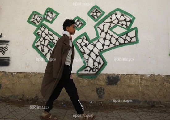 مشاهد لا تُنسى.. فلسطينيون يعودون إلى منازلهم شمال غزة وسط الركام