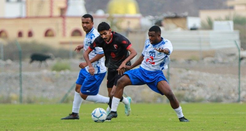 منافسة مثيرة يشهدها ختام دور المجموعات بدوري أبطال جنوب الباطنة