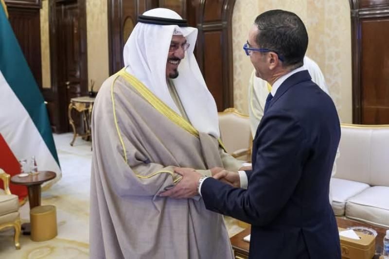 رئيس الوزراء الكويتي يستقبل وزير الاستثمار لبحث سبل تعزيز العلاقات الثنائية المشتركة...