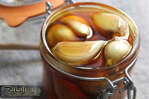 «العطار نصحني بالسر ده» جرب ملعقة عسل مع ثوم على الريق لمدة 3 أيام وهتحس بحاجات مش هتصدقها!!