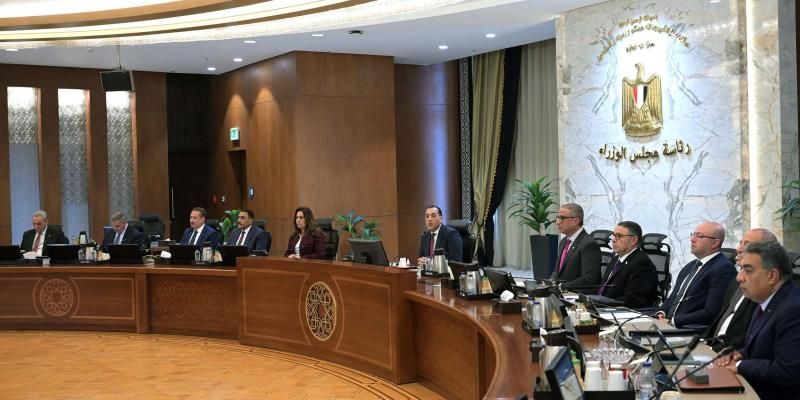 مدبولي يُوجه المحافظين بضرورة المتابعة اليومية لجهود ضبط أسعار السلع وتوافرها في...