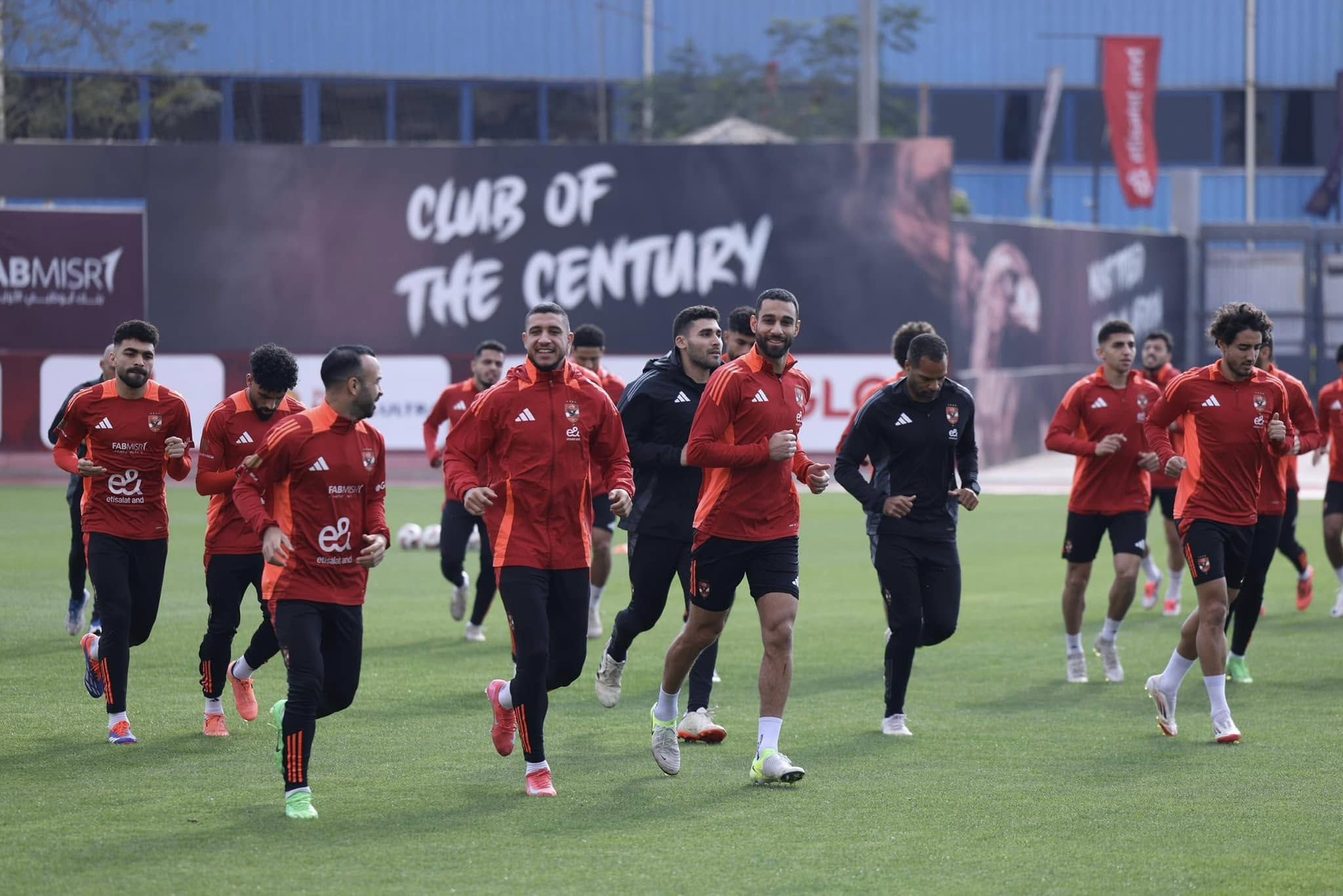 تركيز في مران الأهلي.. وتدريبات تأهيلية لـ"وسام وطاهر وبن شرقي".. صور