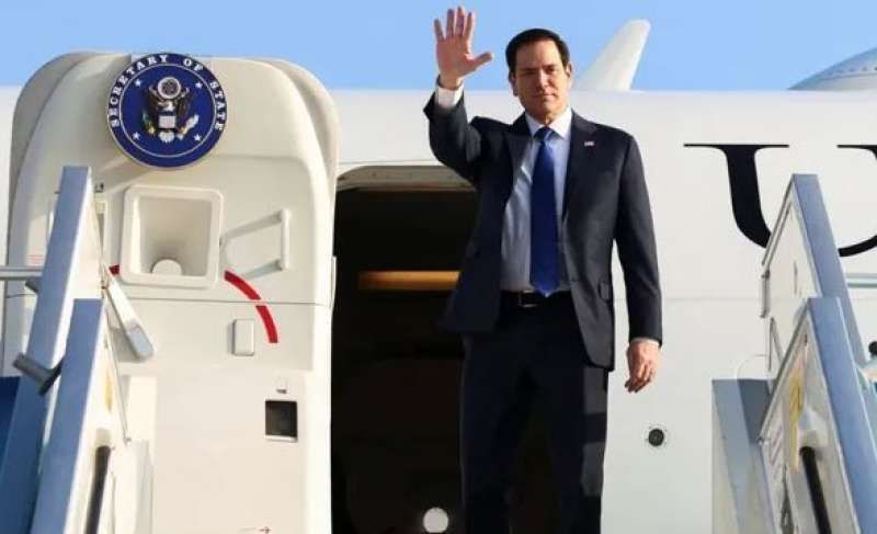 وزير الخارجية الأمريكي يصل الرياض ضمن جولته في الشرق الأوسط