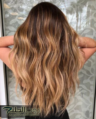 صبغ الشعر باللون العسلي: دليل شامل للنتيجة المحترفة