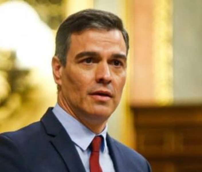 رئيس الحكومة الإسبانية: عملية إعمار غزة لن تغطي على العار وجرائم الحرب...