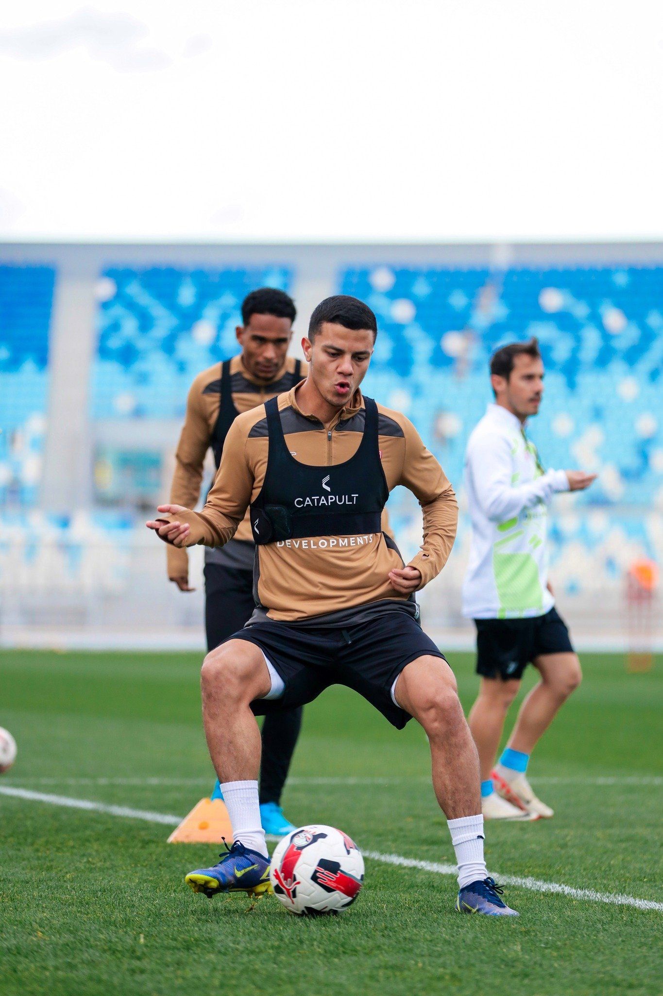 شاهد الزمالك يُنهي مرانه اليوم استعدادا لمواجهة الأهلى