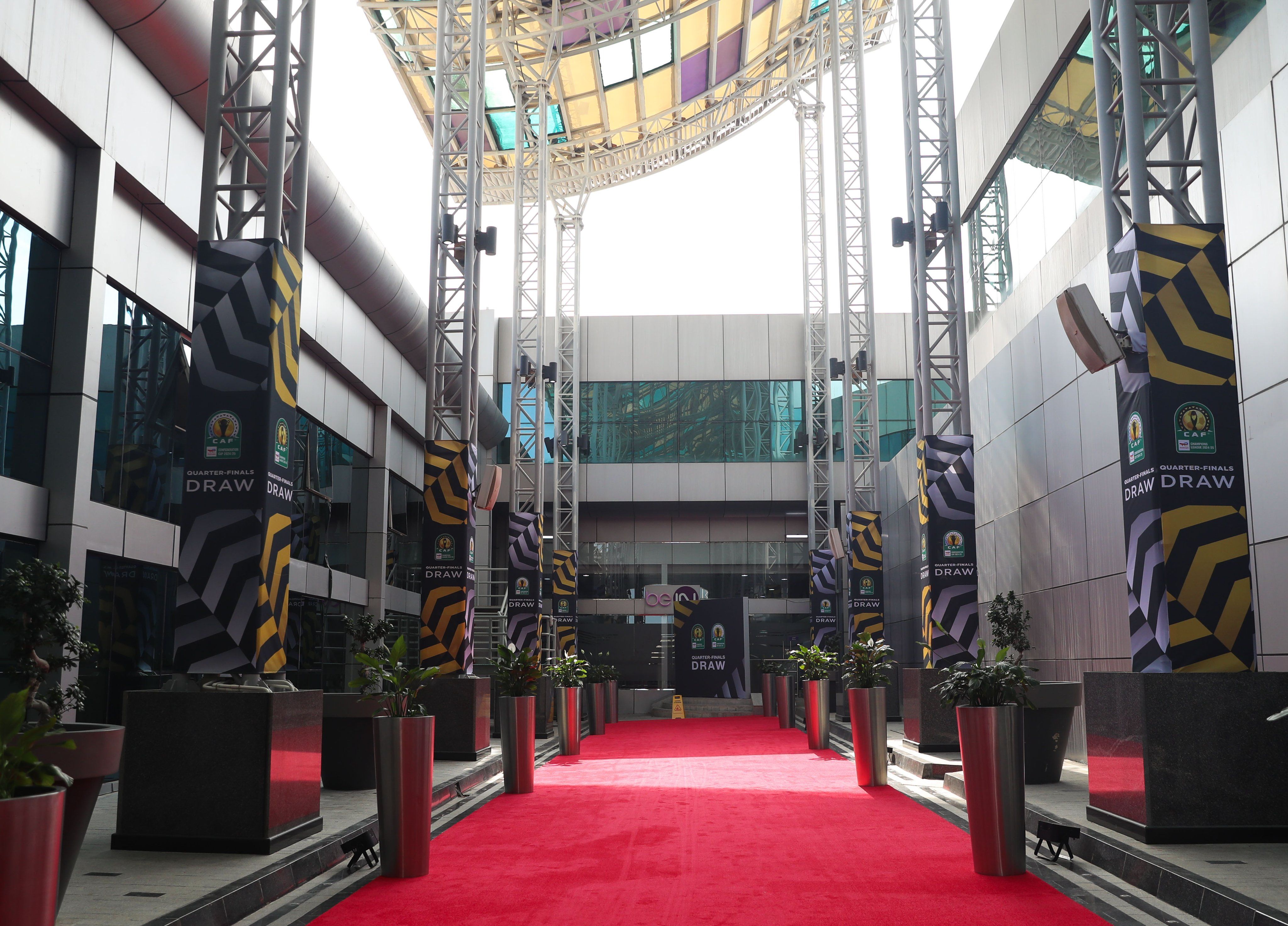 شاهد مقر حفل قرعة دوري أبطال أفريقيا والكونفدرالية 2025.. صور