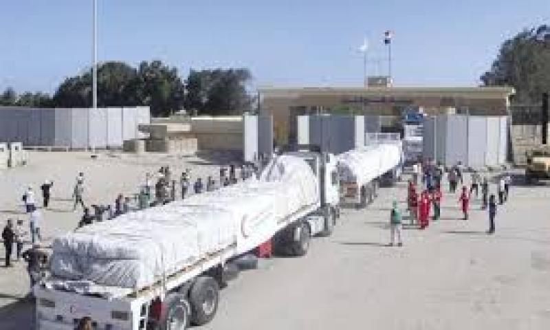 إدخال 174 شاحنة مساعدات عبر معبر رفح.. واستقبال الدفعة 22 من مصابي...
