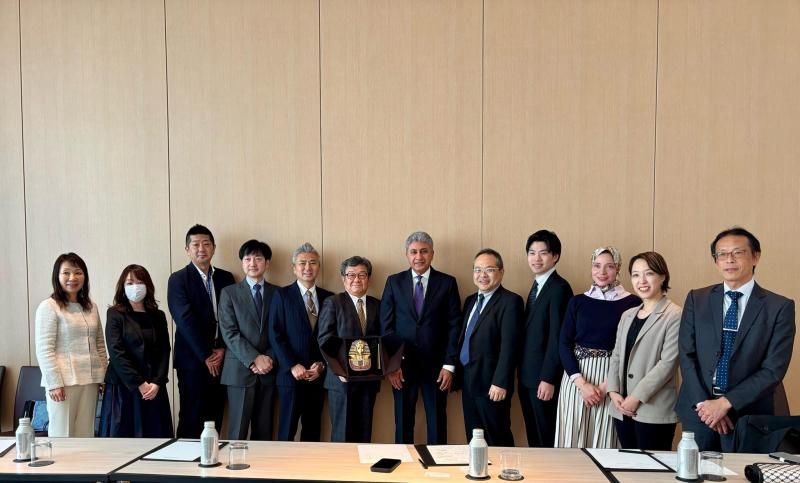 وزير السياحة والآثار يعقد اجتماعاً مع رئيس مجلس إدارة اتحاد شركات السياحة...