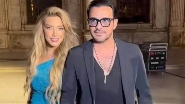 محمد رجب يعلن لأول مرة زواجه من دانا الحلبي "من سنة ونصف" أعلن الفنان المصري محمد رجب لأول مرة عن زواجه من الفنانة اللبنانية دانا الحلبي كاشفا أنه منذ عام ونصف ليحسم إقرأ المزيد