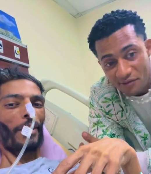 شاهد..محمد رمضان لـ إبراهيم شيكا: هتقوم بالسلامة وهناكل سوشي في الجو والدنيا...