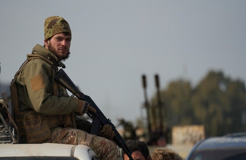 وزارة الدفاع السورية تعمل على إعادة جميع الضباط المنشقين في عهد النظام...