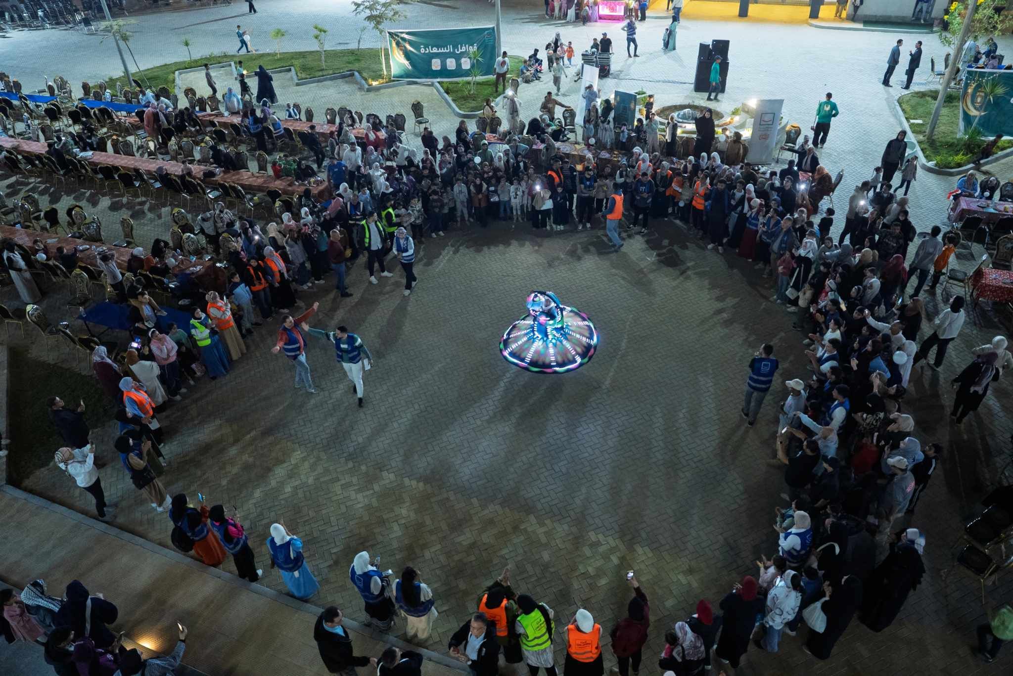 تحت مظلة التحالف الوطني.. حياة كريمة تنظم قوافل السعادة لدعم الأسرة الفلسطينية (صور)