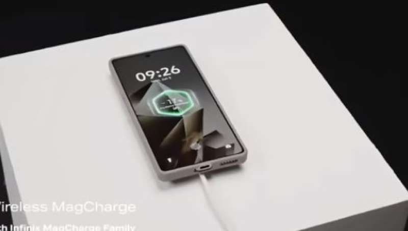 Infinix تعلن عن هاتف يتحدى هواتف آبل وسامسونغ