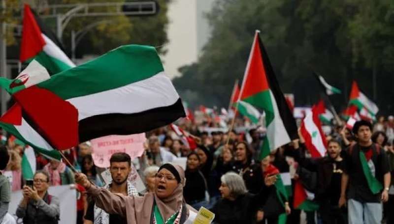 تظاهرة حاشدة في روما تطالب بوقف ”الإبادة الجماعية” بقطاع غزة