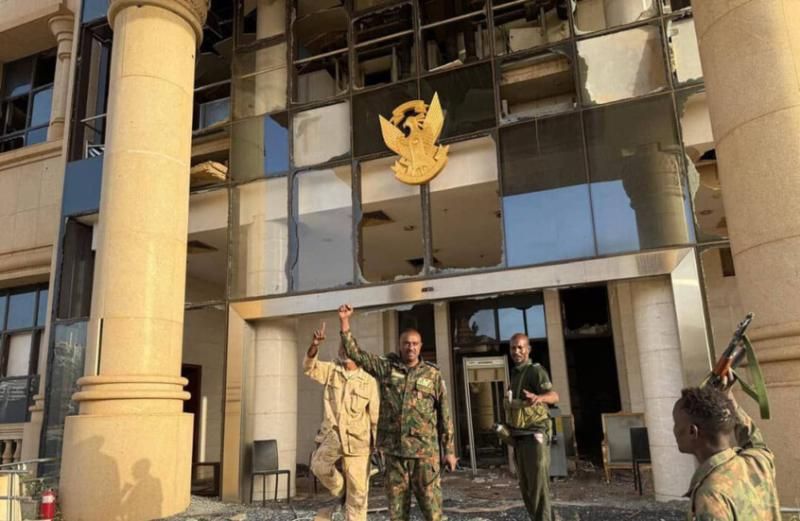 الجيش السوداني يواصل تمشيط مناطق العاصمة والمخابرات تضبط مصنع تزوير عملة