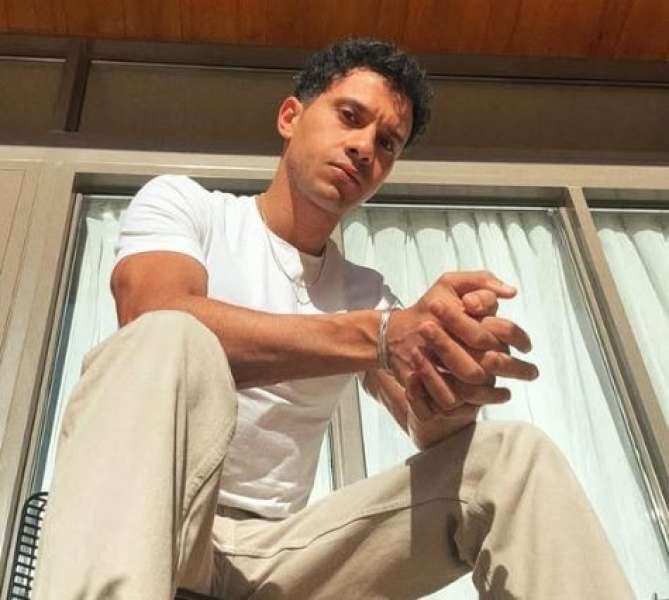 عصام عمر يوجه رسالة دعم للفلسطينيين