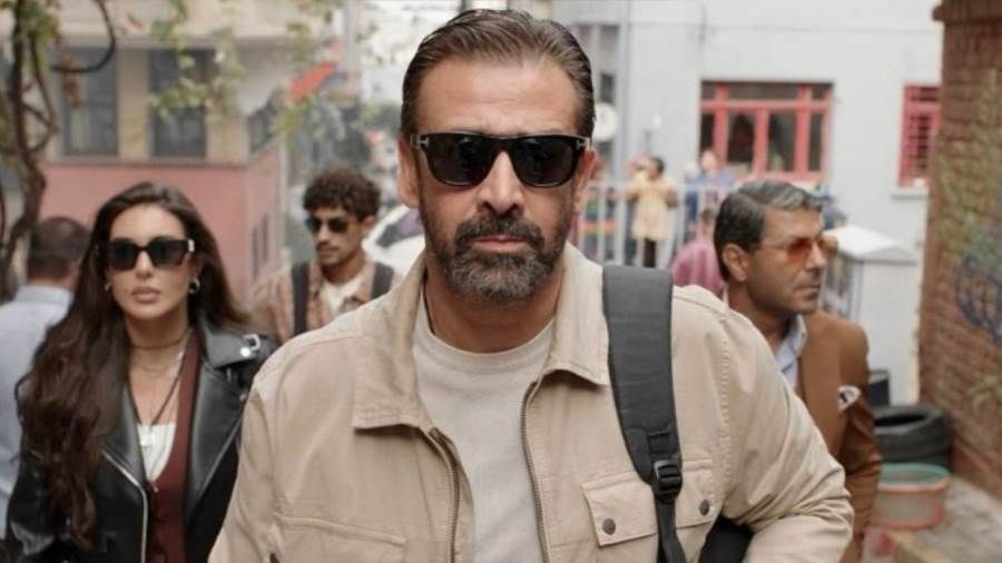 طرح بوستر فيلم "المشروع X" لكريم عبد العزيز كشف المنتج تامر مرسي عن بوستر فيلم المشروع X للنجم كريم عبد العزيز والمقرر طرحه في دور العرض السينمائي في م إقرأ المزيد