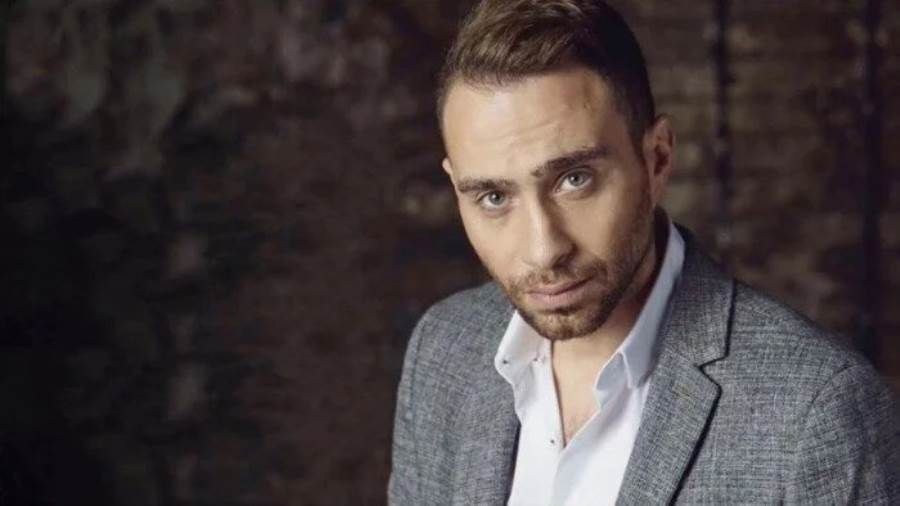 حسام حبيب يتحدث عن عروسه بعد أنباء ارتباطه تصدر اسم الفنان حسام حبيب محركات البحث بعد أن انتشرت بعض الأخبار حول ارتباطه بفتاة من خارج الوسط الفني وذلك ب إقرأ المزيد