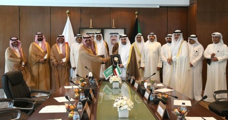 الكويت والسعودية توقعان مذكرة تعاون فني في مجال الطيران