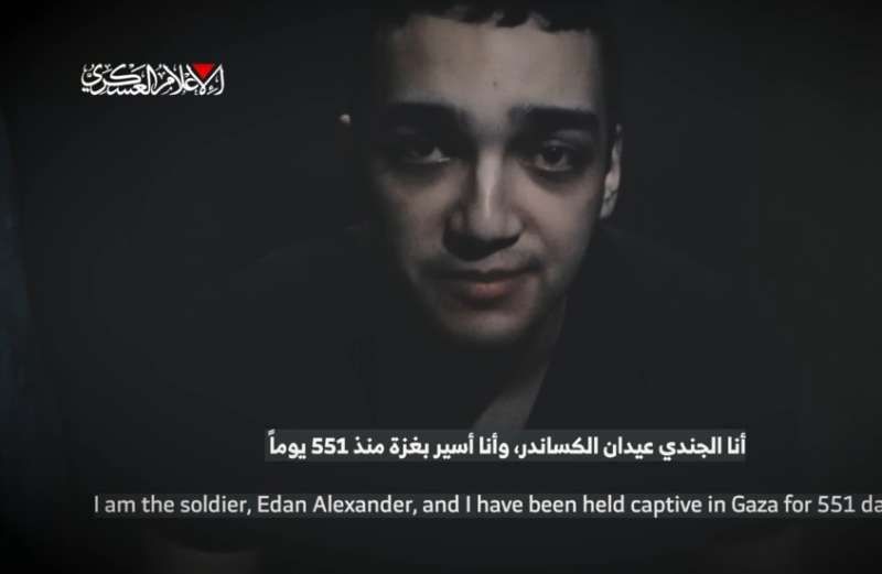 ”سنعود أمواتا”.. الأسير عيدان يهاجم رئيس الوزراء الإسرائيلي ويخاطب ترامب: وقعت ضحية...