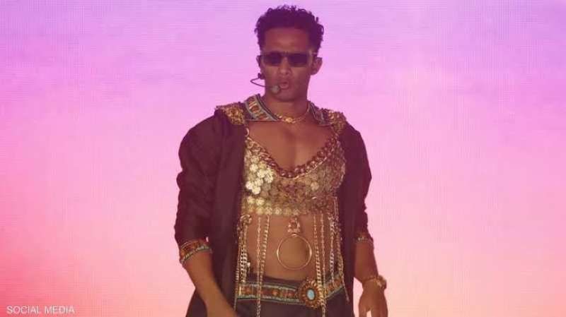 بدلة رقص؟ محمد رمضان يثير الجدل مرة أخرى.. إطلالة مذهلة في كوتشيلا