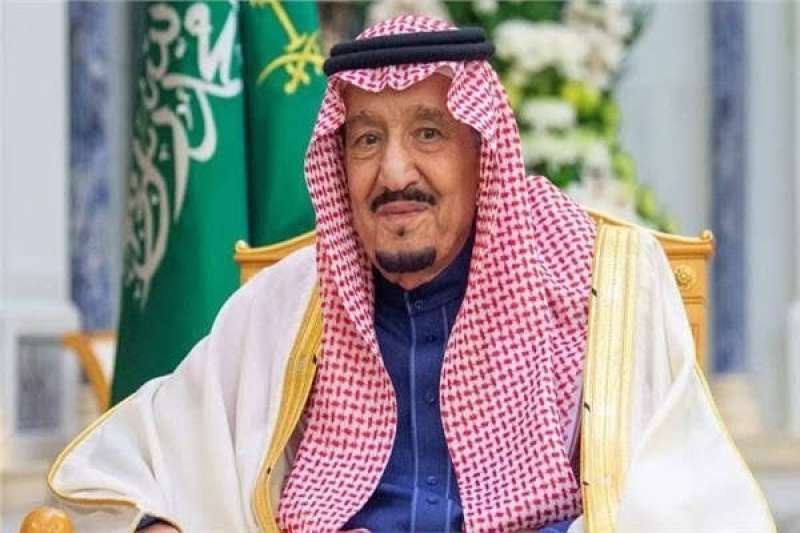 لتبرعهم بالدم 10 مرات.. خادم الحرمين الشريفين يكرم 115 مقيمًا بميدالية الاستحقاق