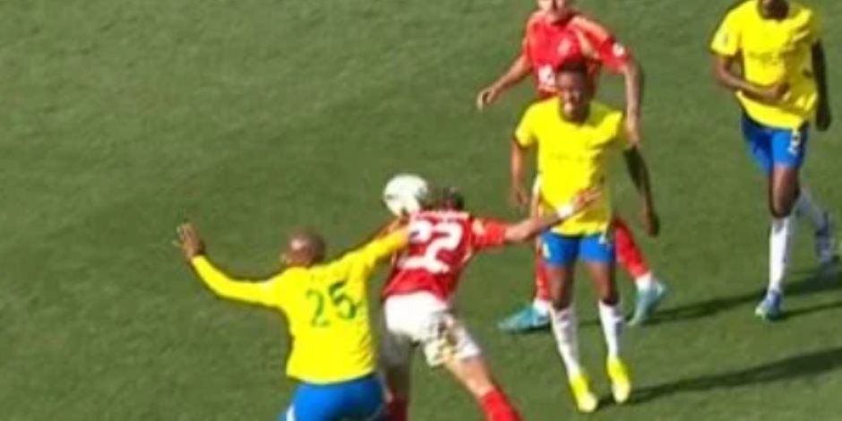 الأهلي فرض أسلوبه بالشوط الأول بحلول إمام عاشور وصن داونز مضغوط والنتيجة سلبية