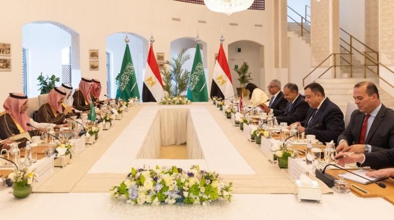 مصر والسعودية يعززان تنسيقهما السياسي ويؤكدان موقفهما المشترك من أزمات المنطقة