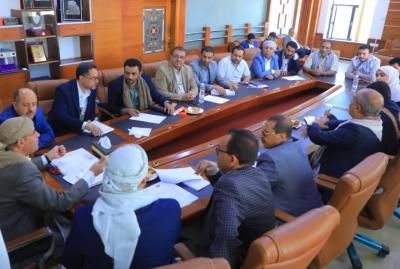 صنعاء: مناقشة منح قطاع انتاج الملابس اعفاءات