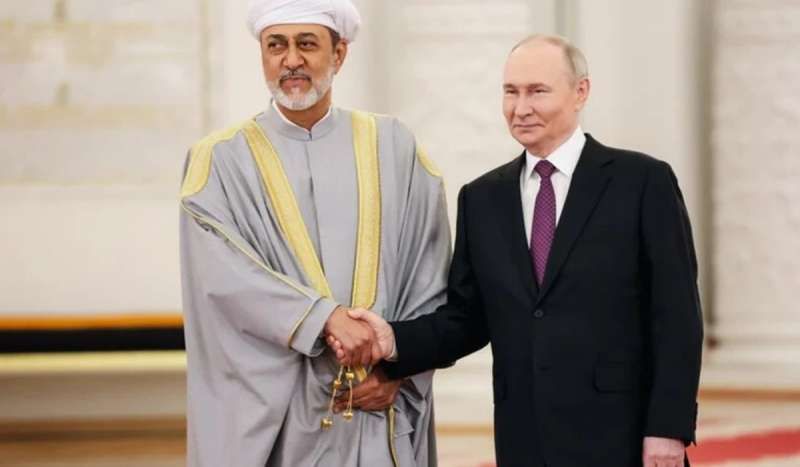 قمة حاسمة في موسكو.. بوتين وسلطان عمان يتواجهان لبحث مصير الشرق الأوسط...