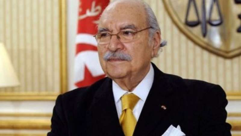 وفاة رئيس تونس الأسبق فؤاد المبزع عن عمر 92 عامًا
