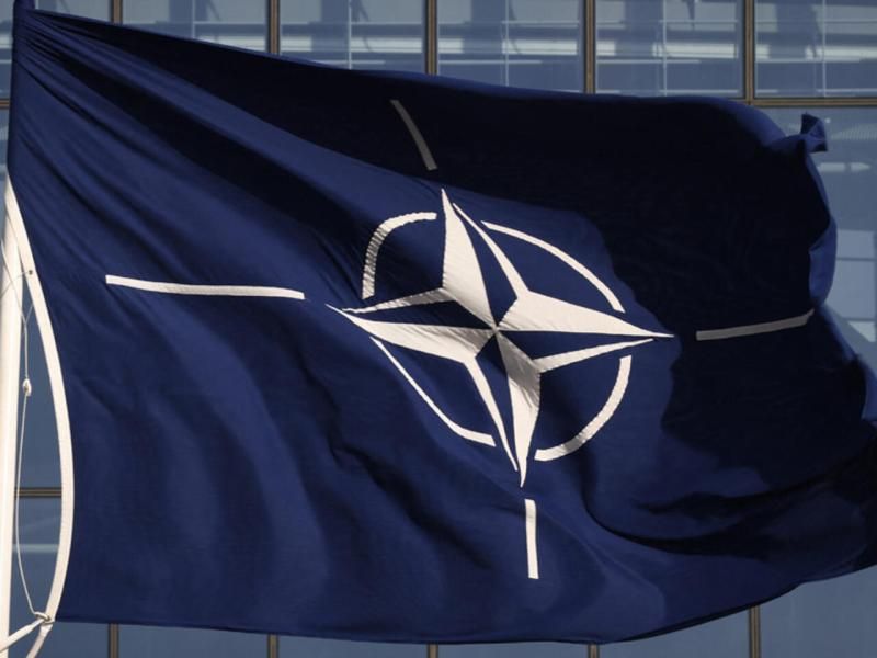 للمرة الأولي في الخليج.. زيارة رئيس اللجنة العسكرية للناتو إلى الكويت