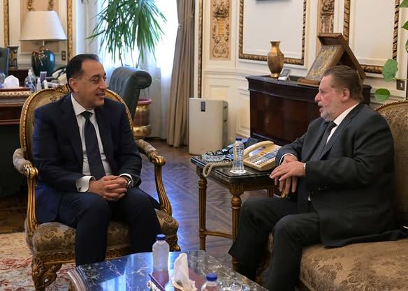 رئيس الوزراء يناقش مع محافظ البنك المركزي المصري إتاحة الفرص…