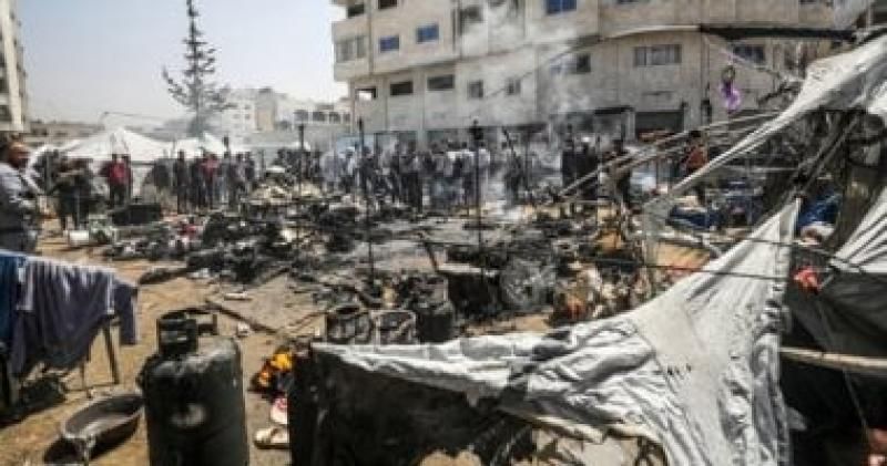 غزة تختنق….اطفال على حافة الموت جوعًا والحصار الإسرائيلي يدخل شهره الثالث