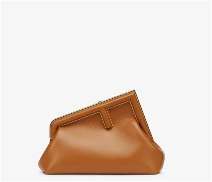 درة تتألق بالكاجوال من Fendi في أحدث جلسة تصوير