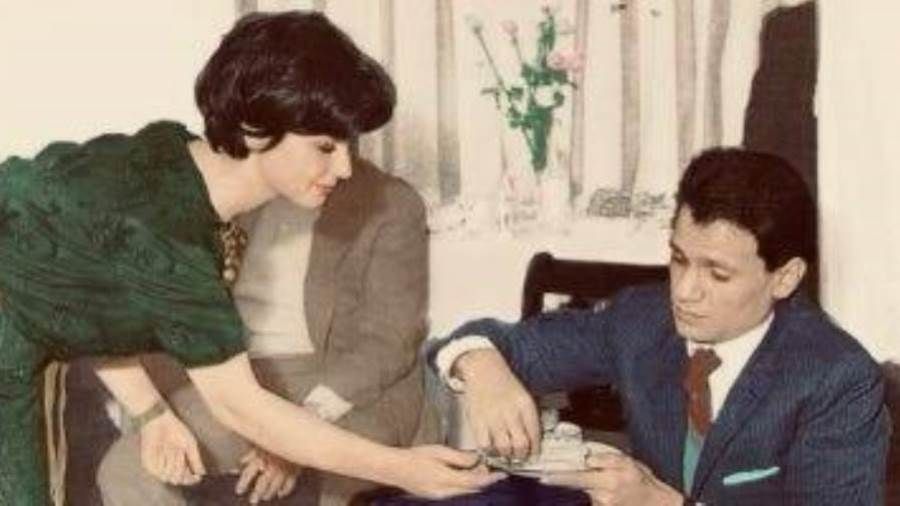 شقيقة سعاد حسني تشكك في خطاب عائلة حليم: ليس خط يدها علقت جيهان الأخت غير الشقيقة للفنانة الراحلة سعاد حسني على الخطاب الذي نسب للسندريلا ونشرته أسرة العندليب ع إقرأ المزيد