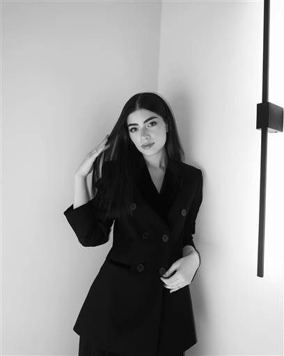 أول ظهور للعروس ليلى زاهر بعد زواجها من هشام جمال