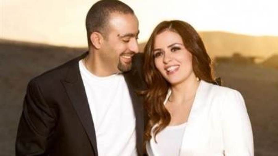 أحمد السقا يعلن انفصاله عن مها الصغير بعد زواج 26 عاما أعلن الفنان أحمد السقا طلاقه من زوجته الإعلامية مها الصغير بعد زواج بعد زواج دام 26 عاما.وأوضح أحمد السقا في إقرأ المزيد