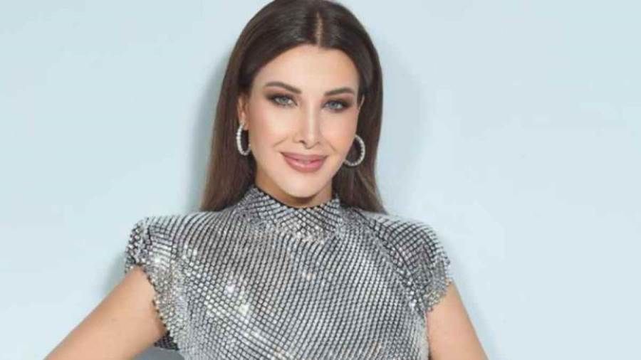 ابنة نانسي عجرم تخطف الأنظار بجمالها احتفلت النجمة نانسي عجرم بعيد ميلاد ابنتها الكبرى ميلا السادس عشر مشاركة متابعيها عبر شبكات التواصل صورة جمع إقرأ المزيد