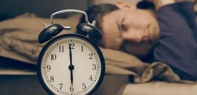 إنتبه من الاستيقاظ قبل المنبه؟