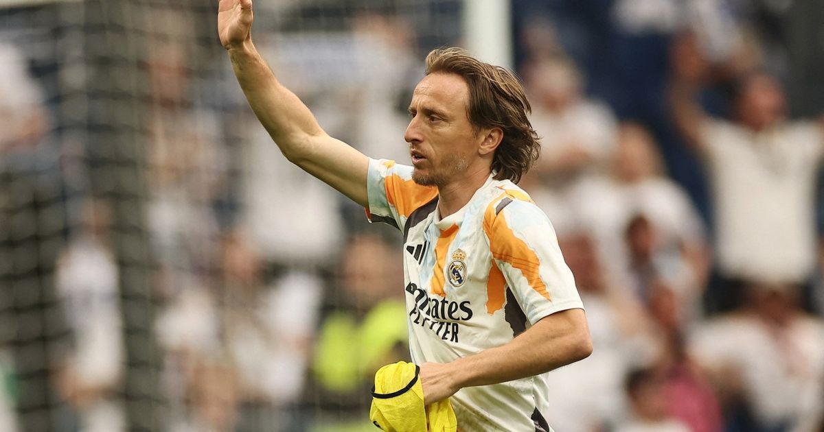 مودريتش يستشير رونالدو بعد “عرض النصر”.. والمفاوضات تتوقف