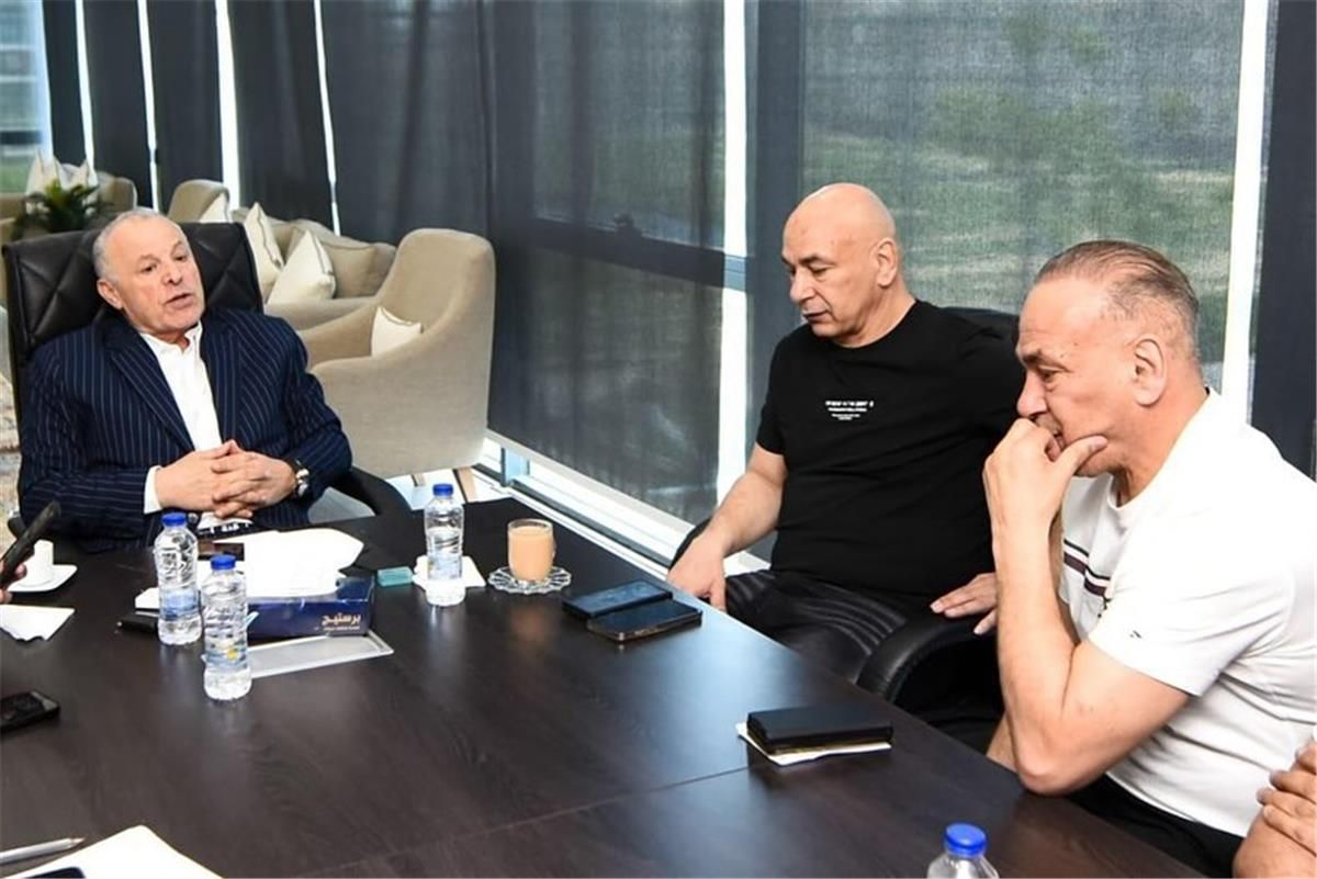 هاني أبو ريدة وأحمد دياب يجتمعان مع الجهاز الفني لـ منتخب مصر